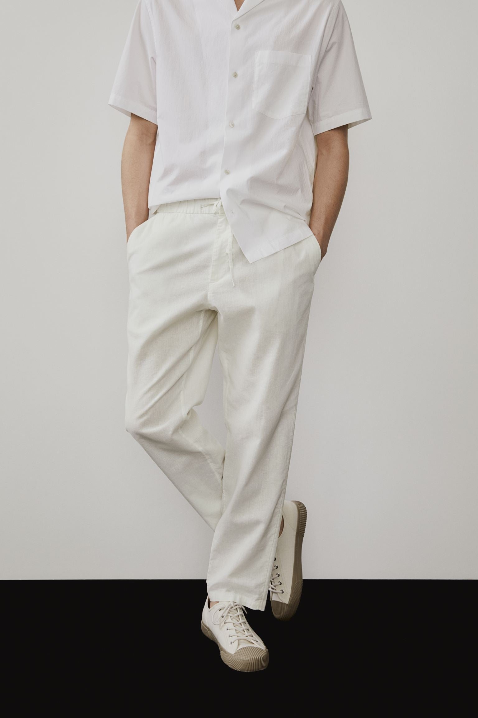 Men's Relaxed Drawstring Trousers
